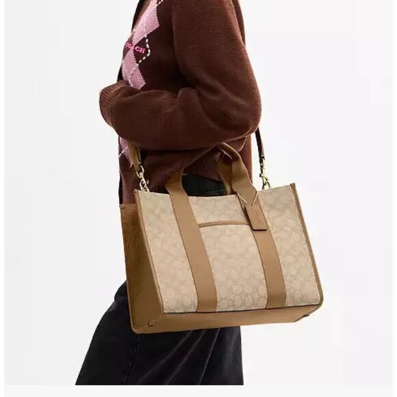 🔥🎁NWT! Coach Smith Tote Bag in Sig Jacquard Canvas Khaki Multi CY367 Msrp:$428 - Picture 6 of 14